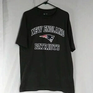 🐢NFL Team Apparel New England Patriots TShirt  LG